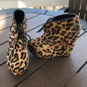 Annie-L Steve Madden size 7.5 snub toe- leopard